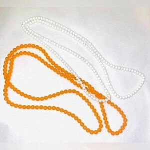 2  🏵️vintage necklaces in a perfect condition 🏵️